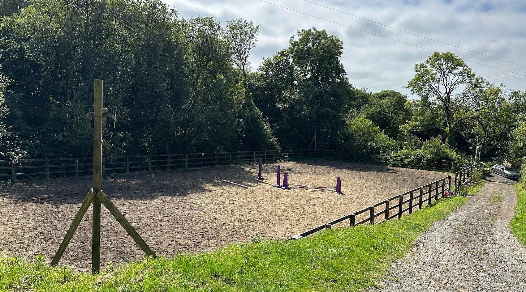 Pinged CARMARTHENSHIRE